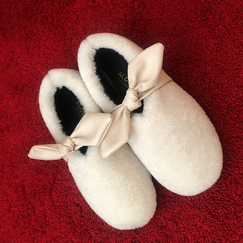 white cute shoes